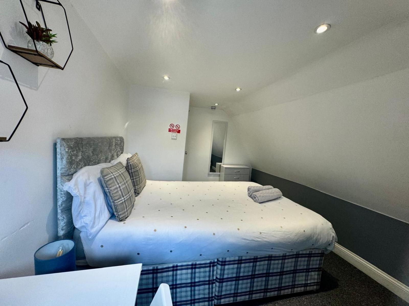 Lovely City Centre Room บริสตอล ภายนอก รูปภาพ